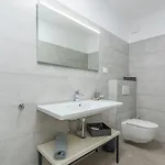 Atemberaubende Steinvila Mit Privatem Salzwasserpool Mit Bekannter Taverne Ums Eck 포레치